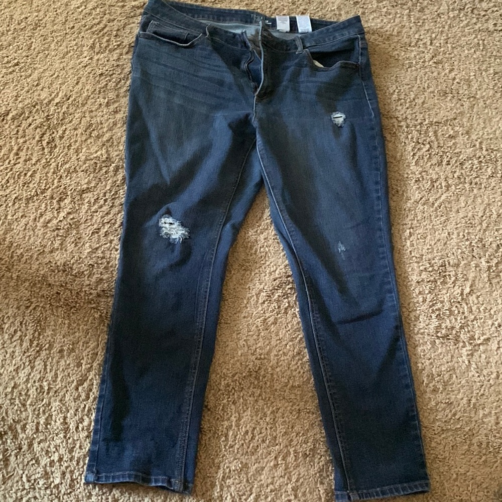 Dark wash skinny jeans